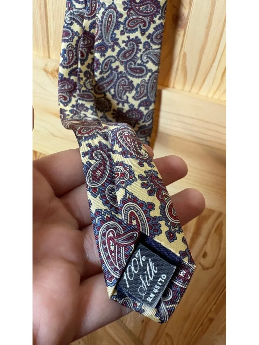 Egon Von Furstenberg 100% Silk Paisley Patterned Tie